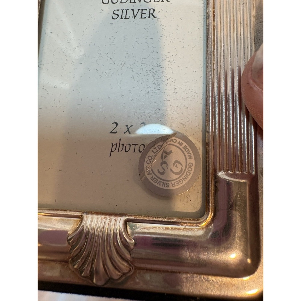 Vintage Godinger Silver Plated 2" x 3" Standing/Hanging Dainty Picture Frame - Picture 3 of 5